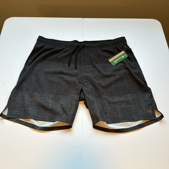 Travis Mathew Eco Collection Black Shorts - Picture 1 of 9